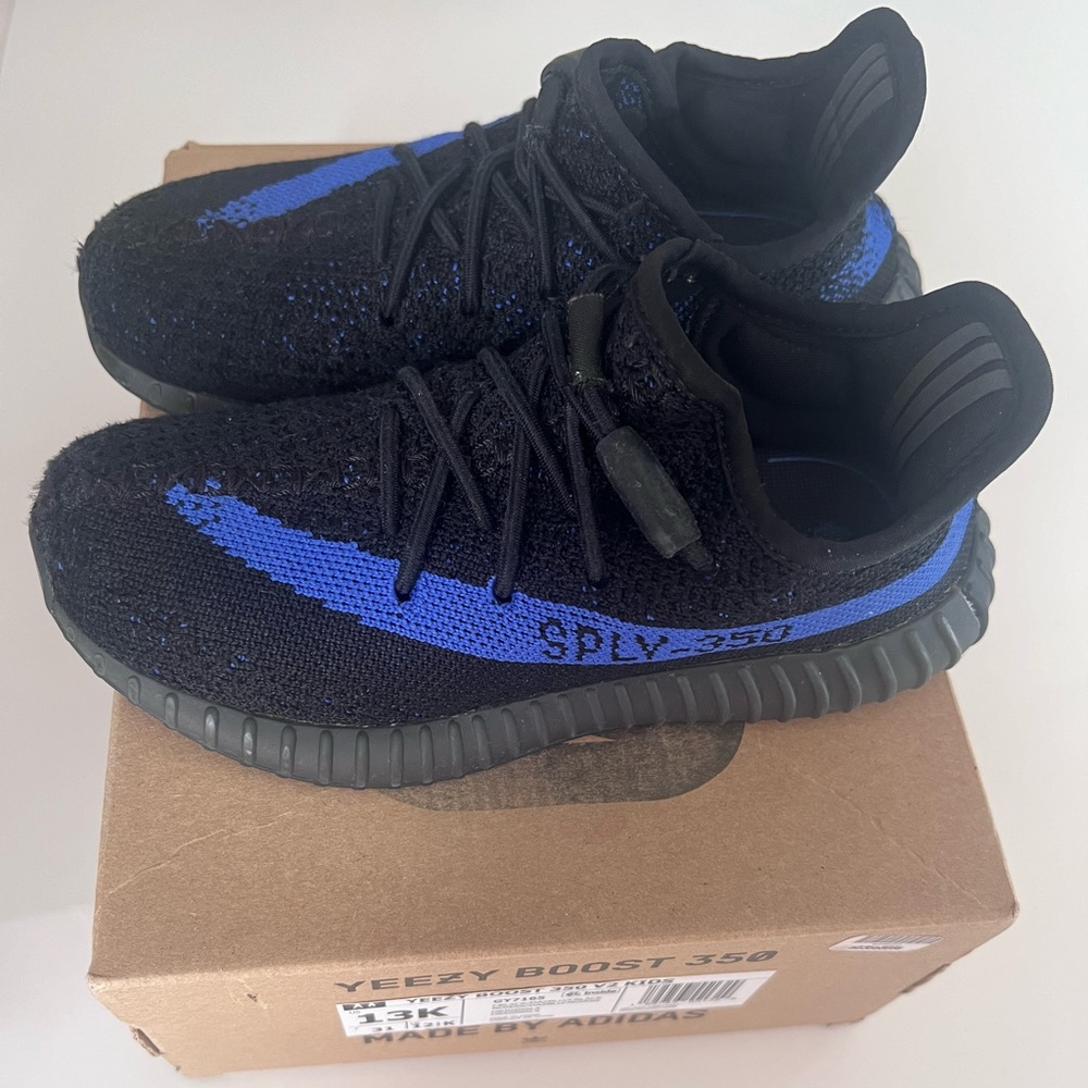 Yeezy Boost 350 V2 Kids “Dazzling Blue” W/ Original Box
